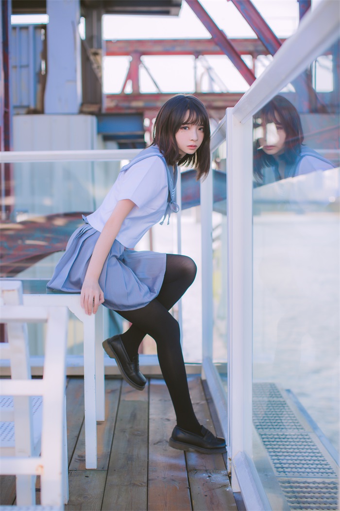 网红Coser@疯猫ss -海边 [15P/150MB] 网红写真-第2张