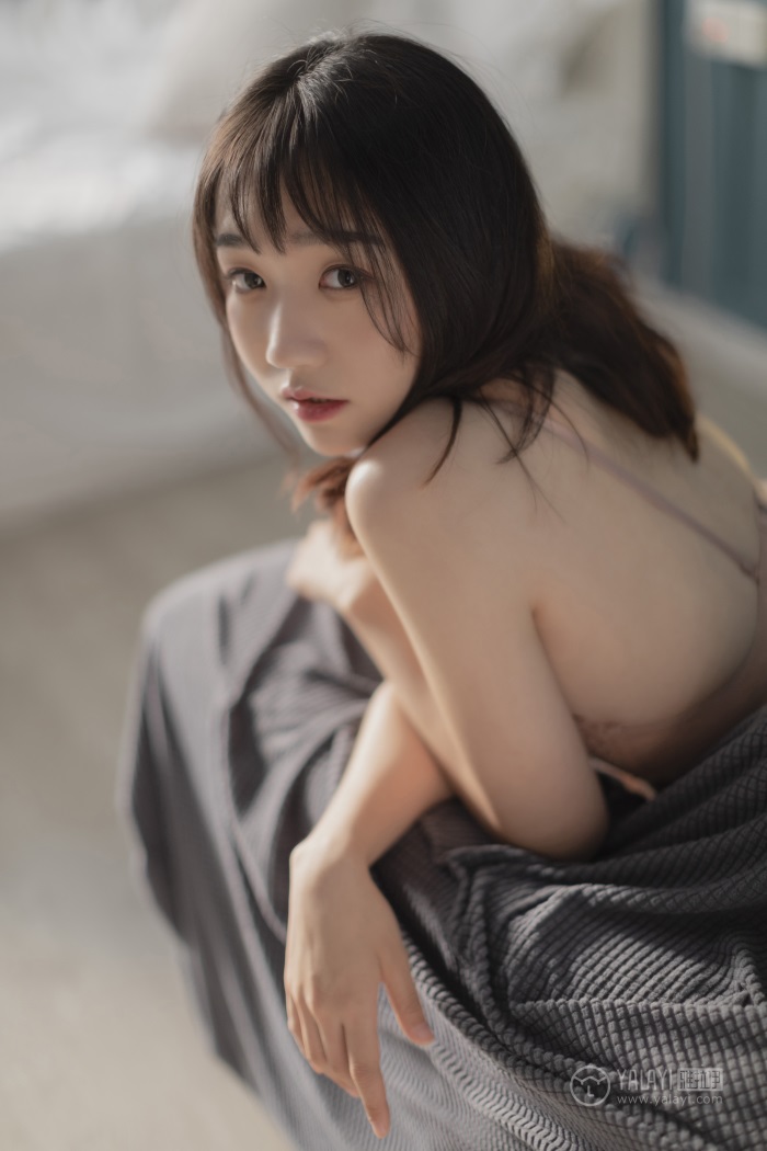 [YALAYI雅拉伊] 2019.06.27 No.321 念念《阴天日记》[42+2P/432MB] YALAYI雅拉伊-第3张