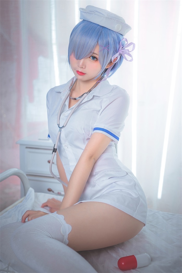 网红Coser@面饼仙儿 - 蕾姆 [18P/172MB] 网红写真-第1张