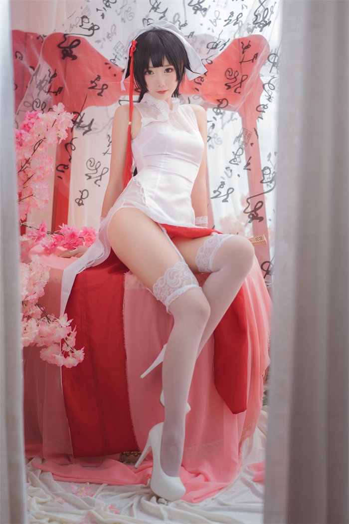 人气动漫Coser@面饼仙儿 旗袍高雄 [29P/217MB] 网红写真-第3张