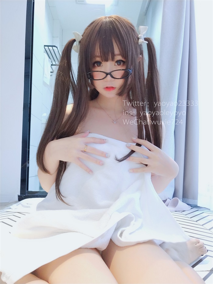 人气动漫Coser@软妹摇摇乐-浴巾篇 [48P/364MB] 网红写真-第2张