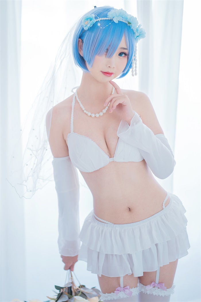 人气动漫Coser@面饼仙儿 – 花嫁蕾姆 [28P/186MB] 网红写真-第4张