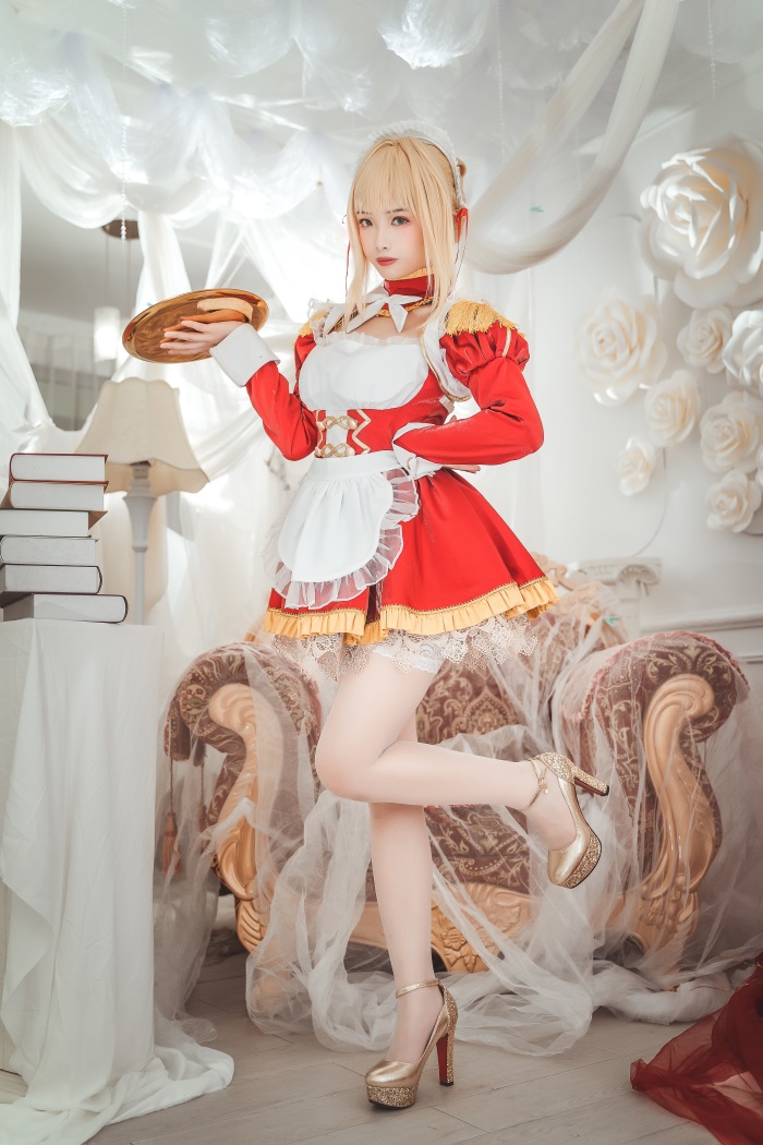 微博红人Coser@雯妹不讲道理 尼禄女仆 [20P/264MB] 网红写真-第2张