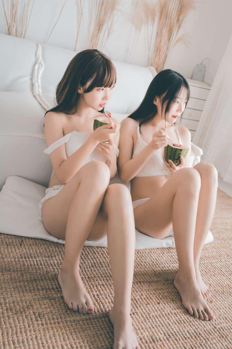 人气动漫Coser@面饼仙儿 饼饼和香草喵 [23P/247MB] 网红写真-第4张