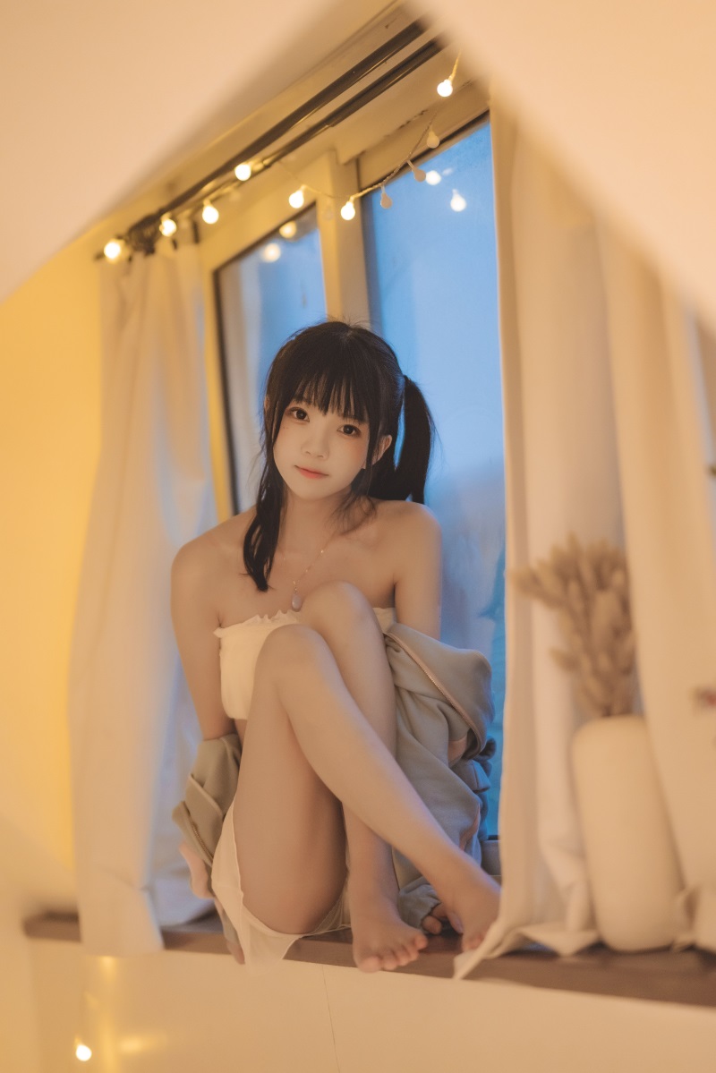 网红Coser@桜桃喵 碎星 [19P/324MB] 网红写真-第1张