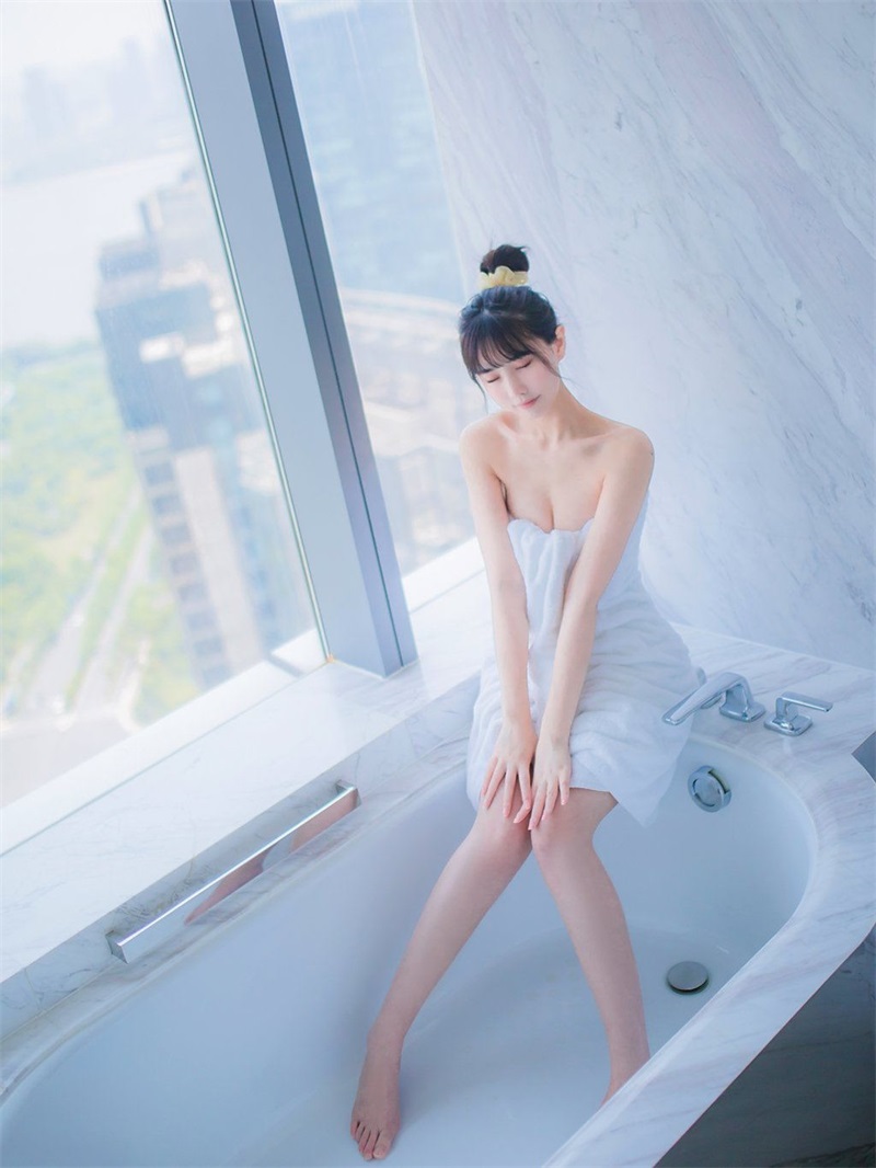 网红Coser@念雪xc 加载可爱 [28P/272MB] 网红写真-第4张