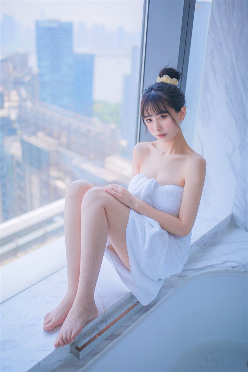 网红Coser@念雪xc 加载可爱 [28P/272MB] 网红写真-第2张