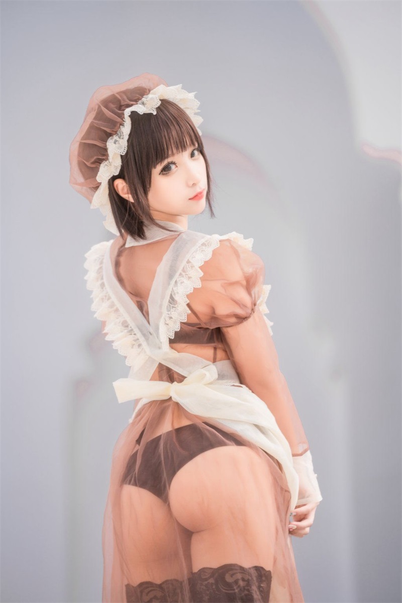 网红Coser@蠢沫沫 室外女仆 [40P/560MB] 网红写真-第3张