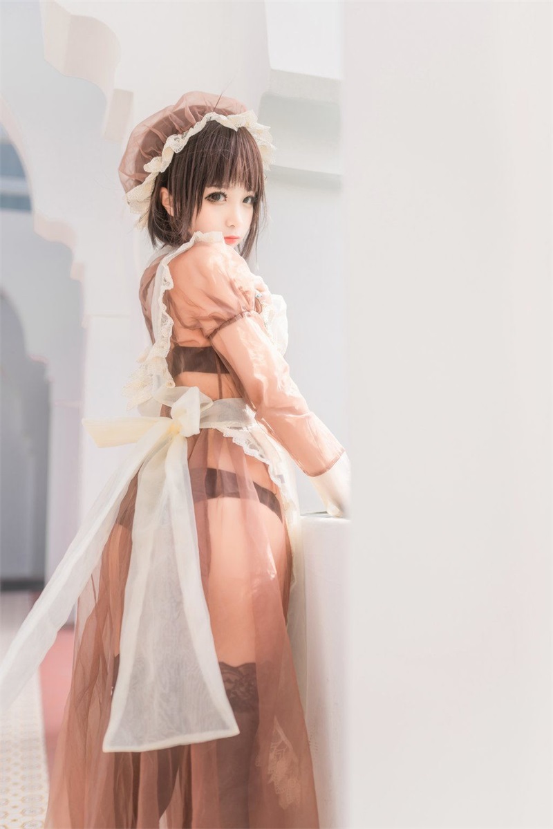 网红Coser@蠢沫沫 室外女仆 [40P/560MB] 网红写真-第1张