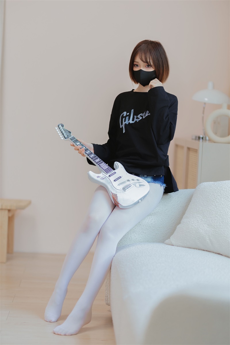 网红Coser@洛桑w伊梓 升玖老师 [38P/406MB] 网红写真-第3张