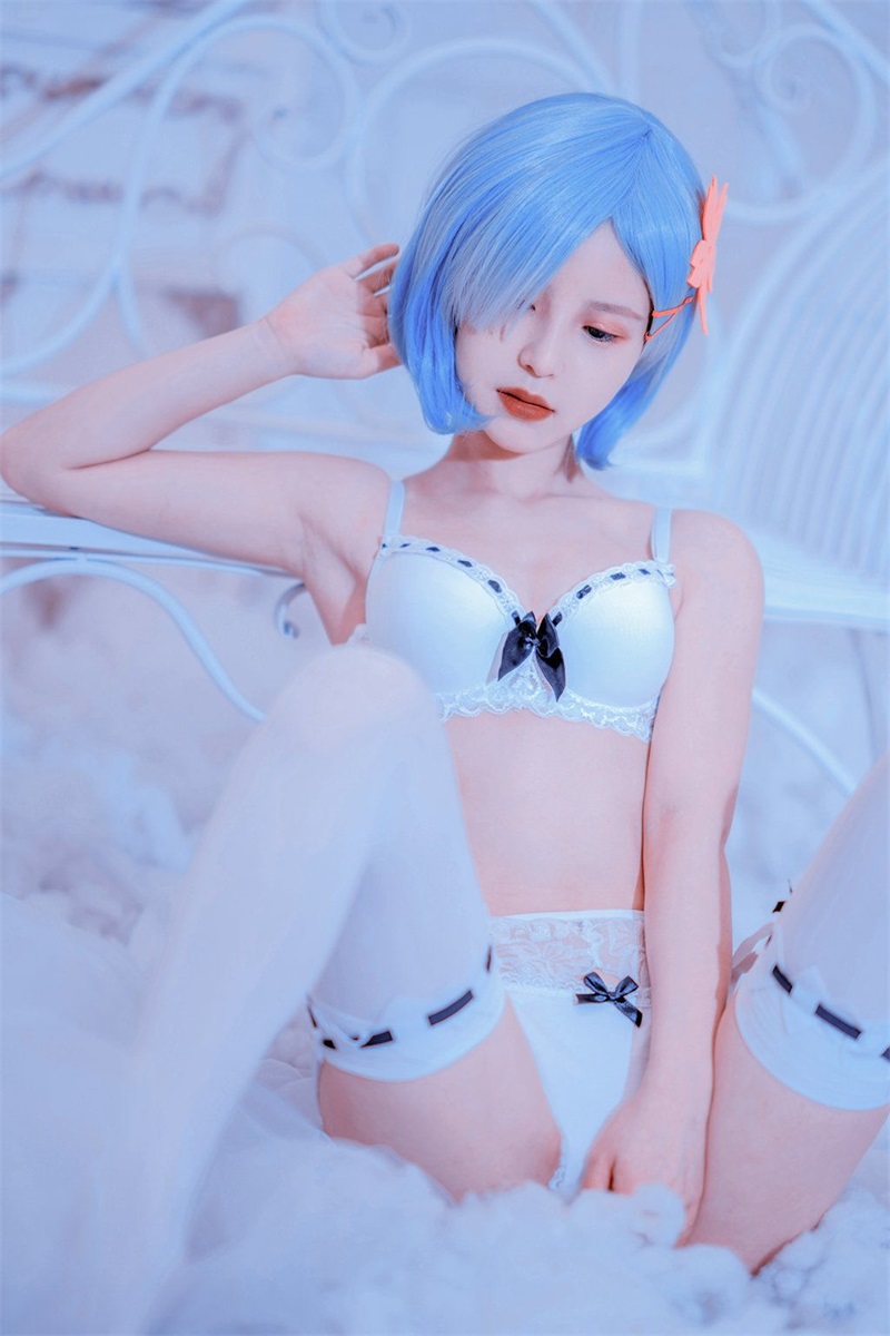 人气Coser@001.晕崽Zz – 蕾姆 [30P-120MB] 网红写真-第1张