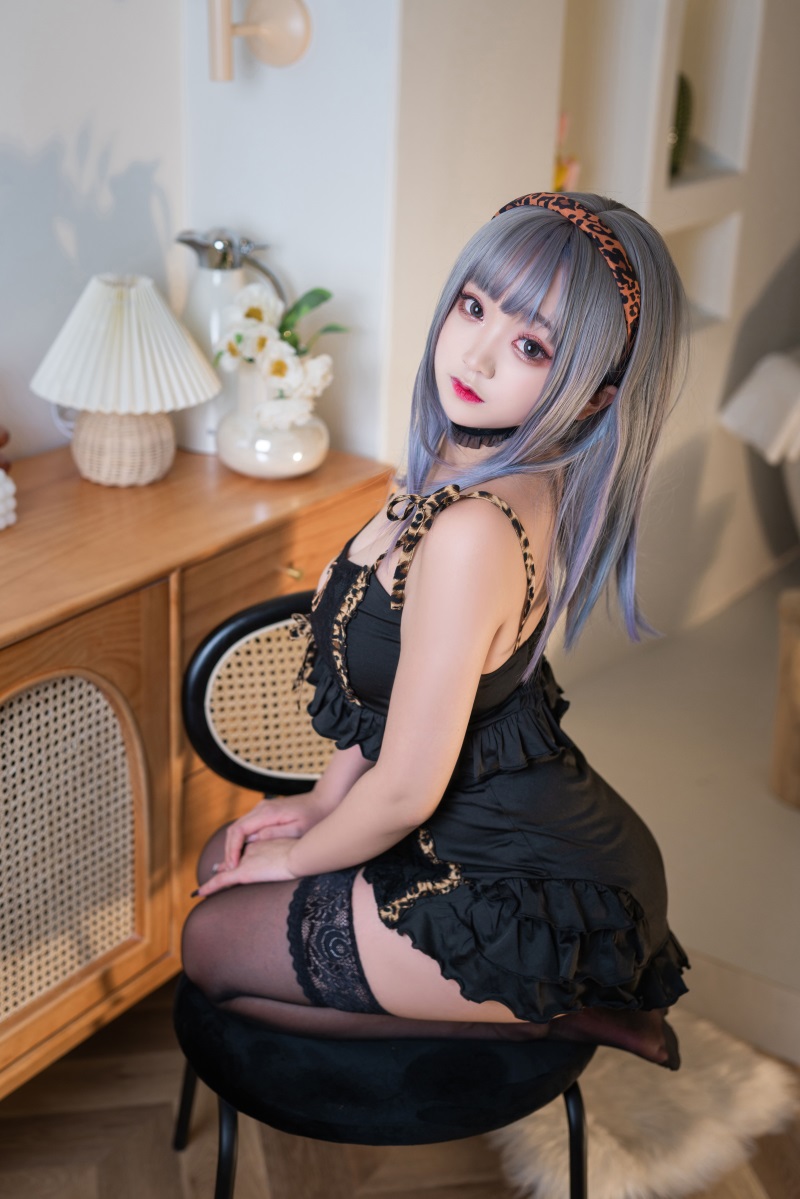 网紅Coser@-桃夭葵- 连体小豹纹 [40P/776MB] 网红写真-第3张