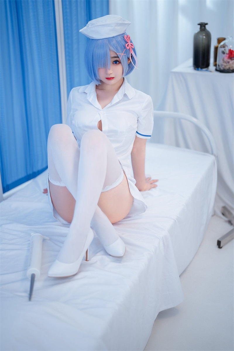 网紅Coser@桜井宁宁 NO.057 雷姆护士 [108P-1.50GB] 网红写真-第4张