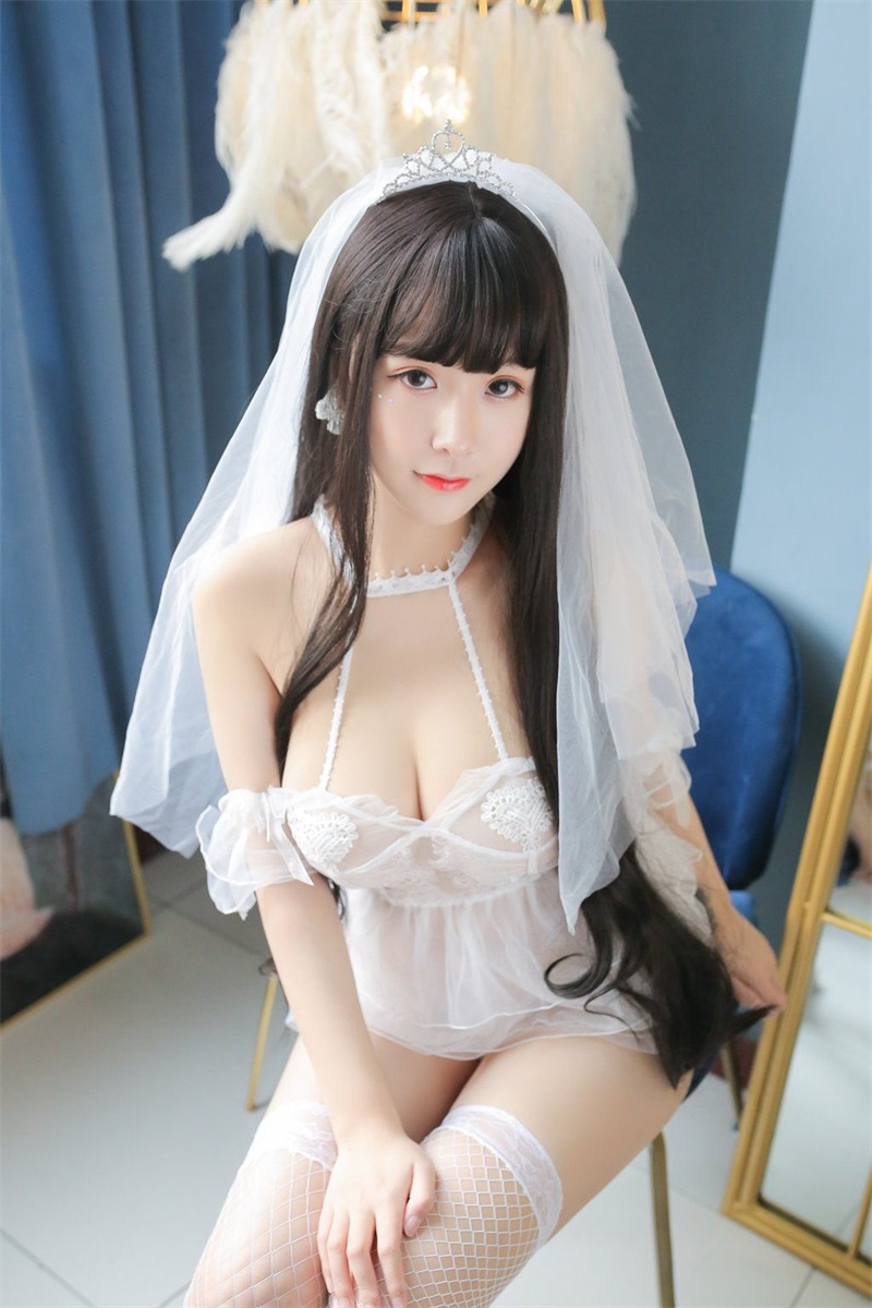 网紅Coser@017 猫九酱 长发婚纱 [76P1V-654MB] 网红写真-第2张