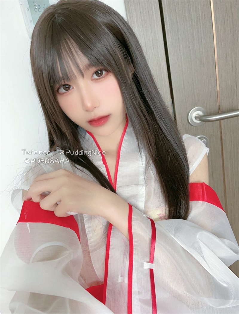 网紅Coser@029 布丁大法 – C4莓果挞[62p3v-427m] 网红写真-第3张