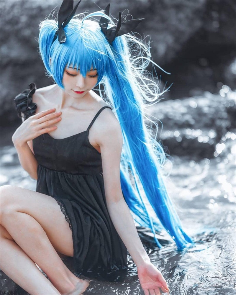 人气Coser@Kitaro_绮太郎 初音miku4[18P-29MB] 网红写真-第2张