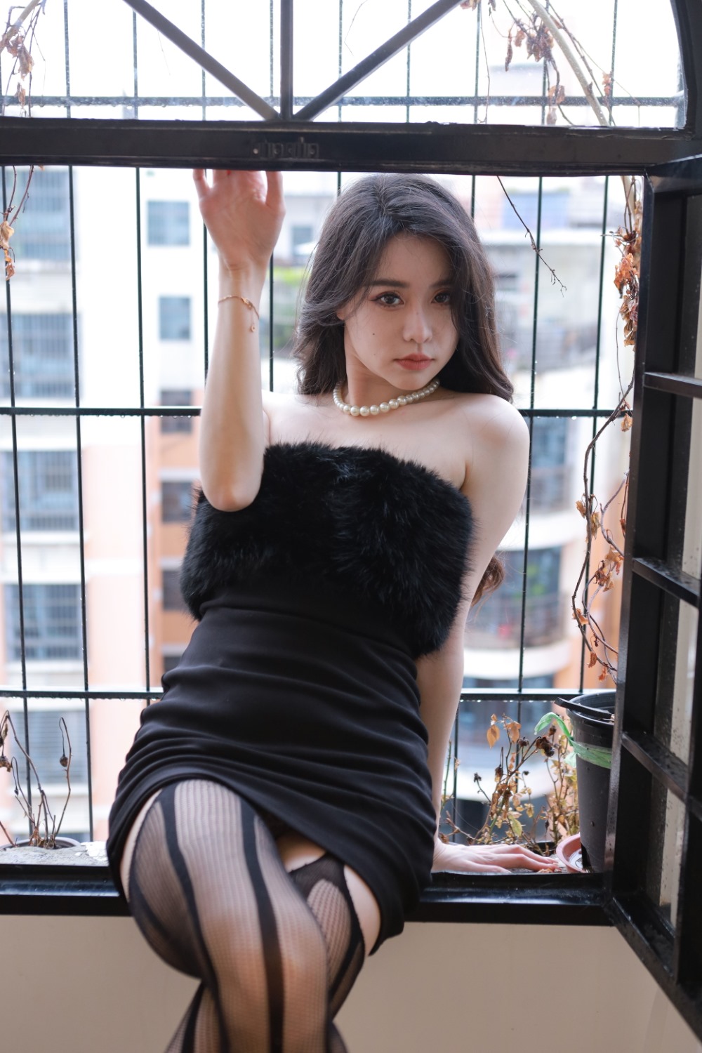 网紅Coser@Sia不吃鱼 虾线嘿丝 [51P/353MB] 网红写真-第1张