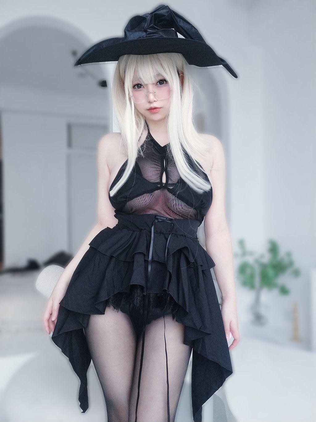 人气Coser@女主K 04.女主K 女巫[20P+1V-115.7M] 网红写真-第4张