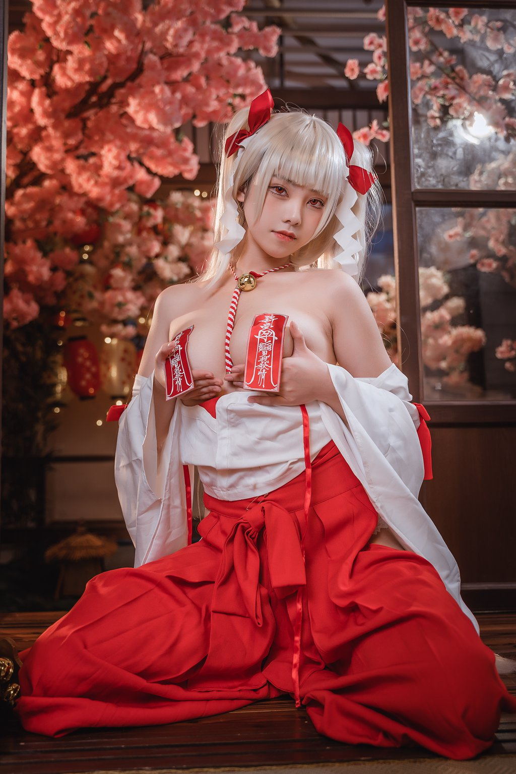 网紅Coser@蜜汁猫裘 可畏巫女 [50P/2.28GB] 网红写真-第4张