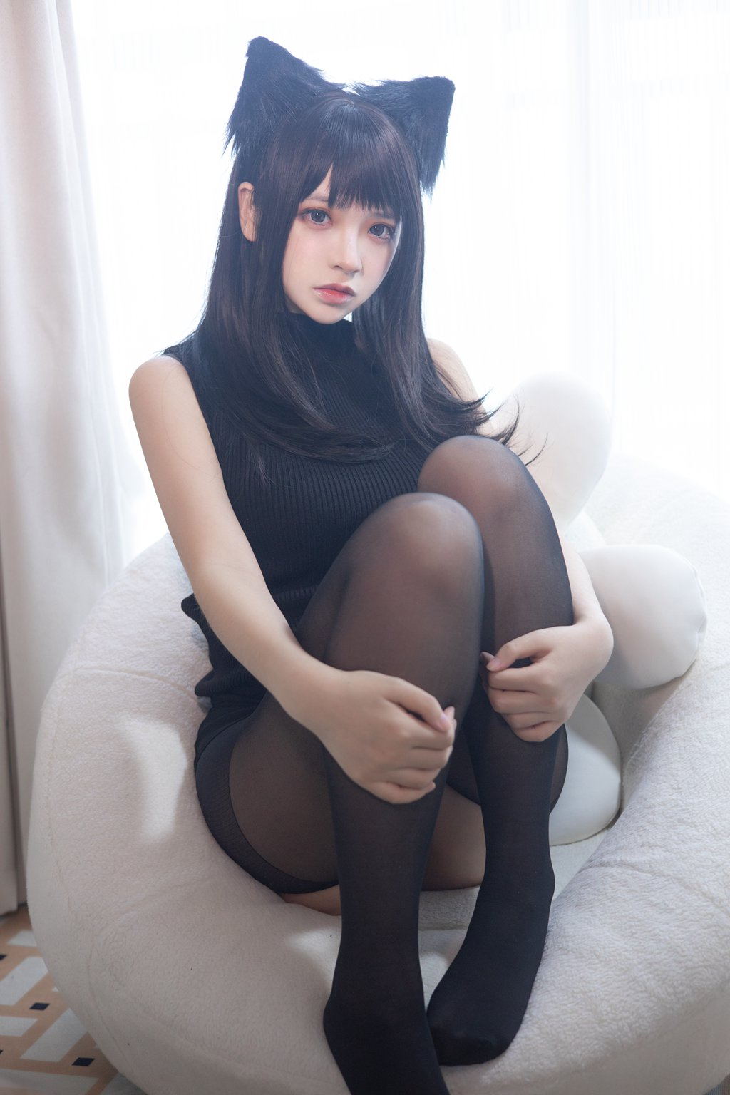 网紅Coser@疯猫ss 2022新春生日本01 黑毛衣少女  [80P/1.18G] 网红写真-第2张