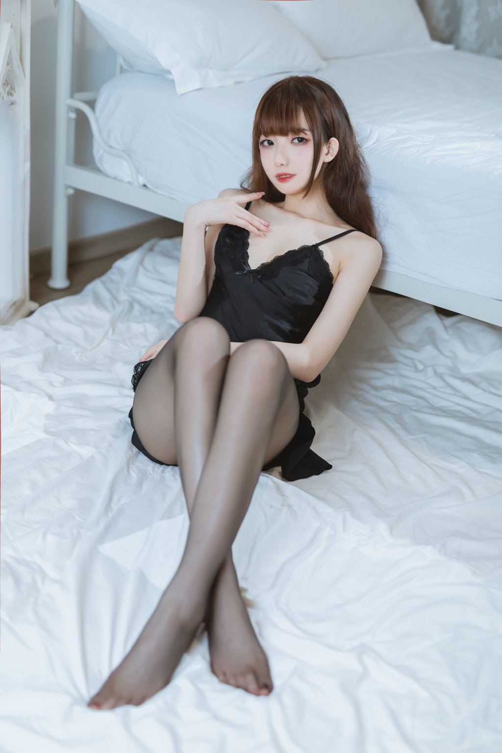 网紅Coser@封疆疆v 嘿丝睡衣 [32P/325MB] 网红写真-第1张