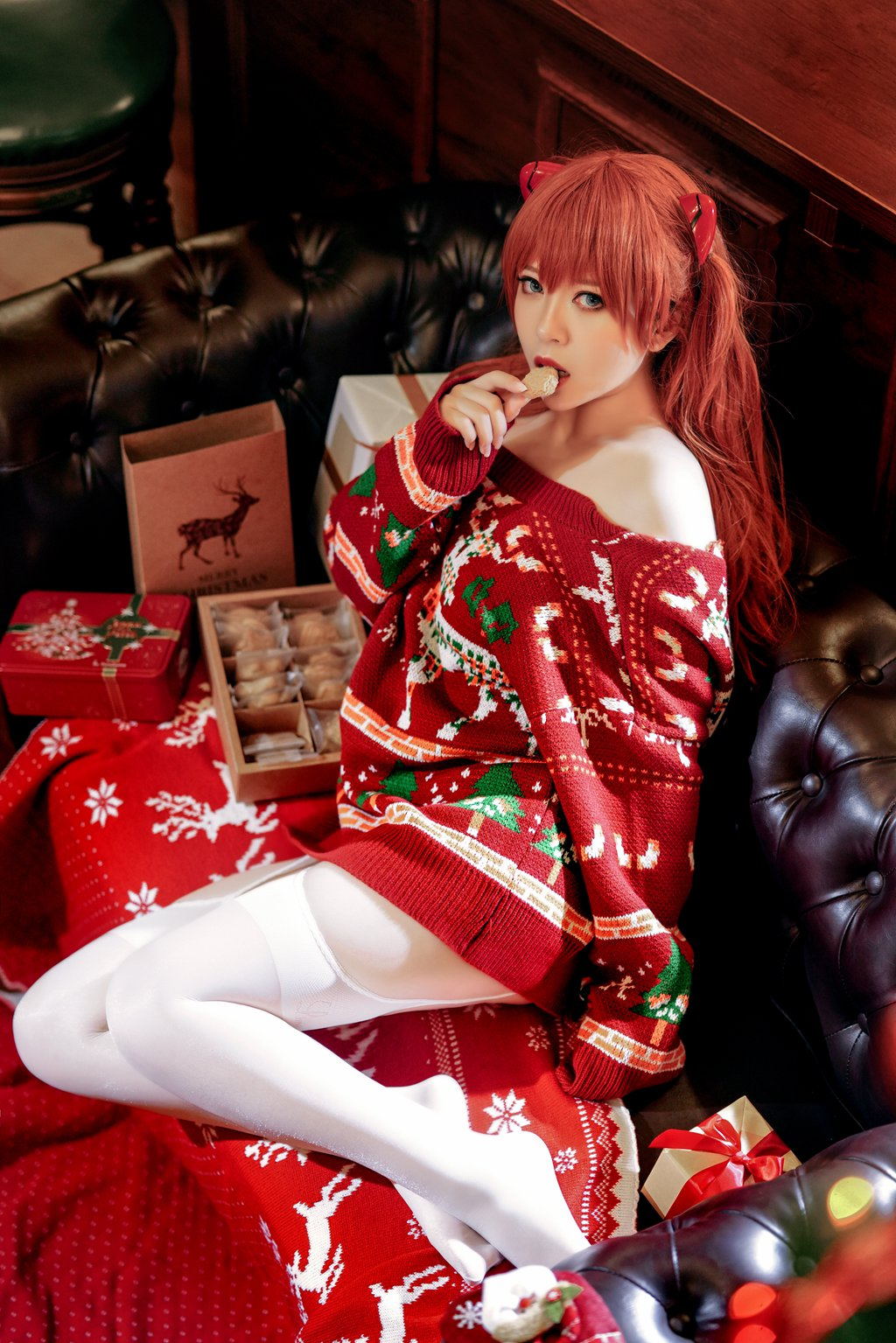 微博人气Coser@半半子 –式波・ー ASUKA Christmas [41P/153MB] 网红写真-第3张