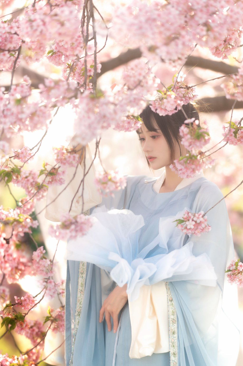 人气Coser@兔子Zzz不吃胡萝卜 花满衣[29P/108MB] 网红写真-第1张